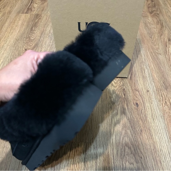 UGG black fur wool winter slippers slides shoes women’s 8 new in box - Picture 4 of 10